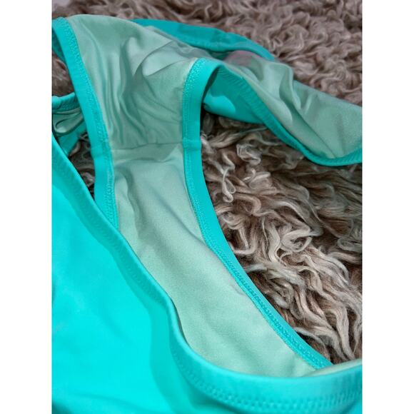 Victoria Secret women’s aqua bikini set - Picture 5 of 11